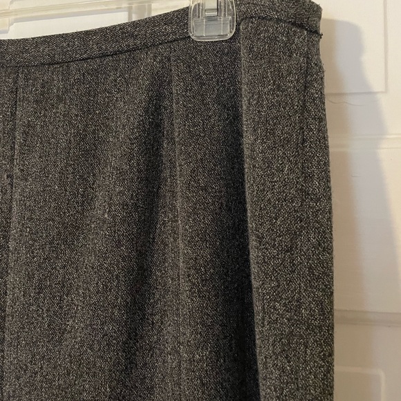 Jones Wear Midi Skirt - Picture 2 of 4
